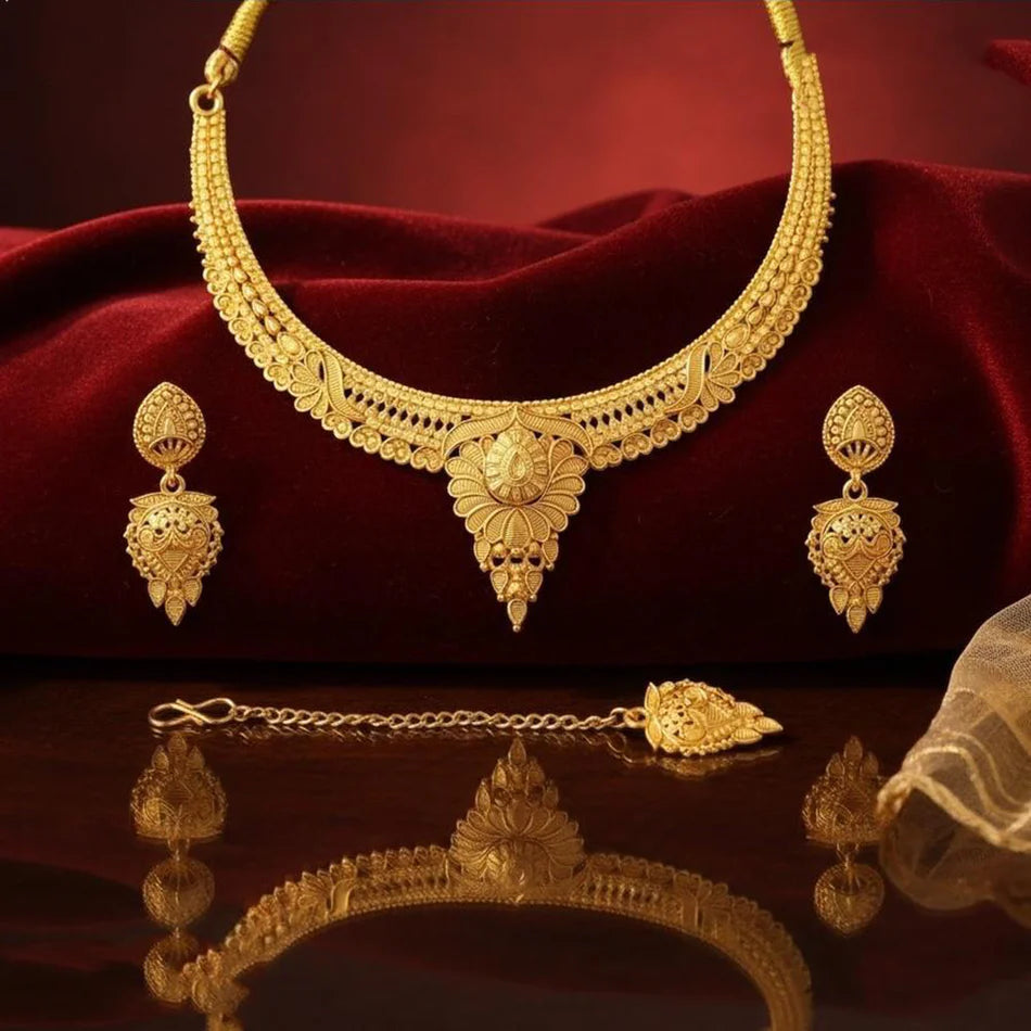 Buytitude Deepika Royal Antique Gold Plated Necklace Set