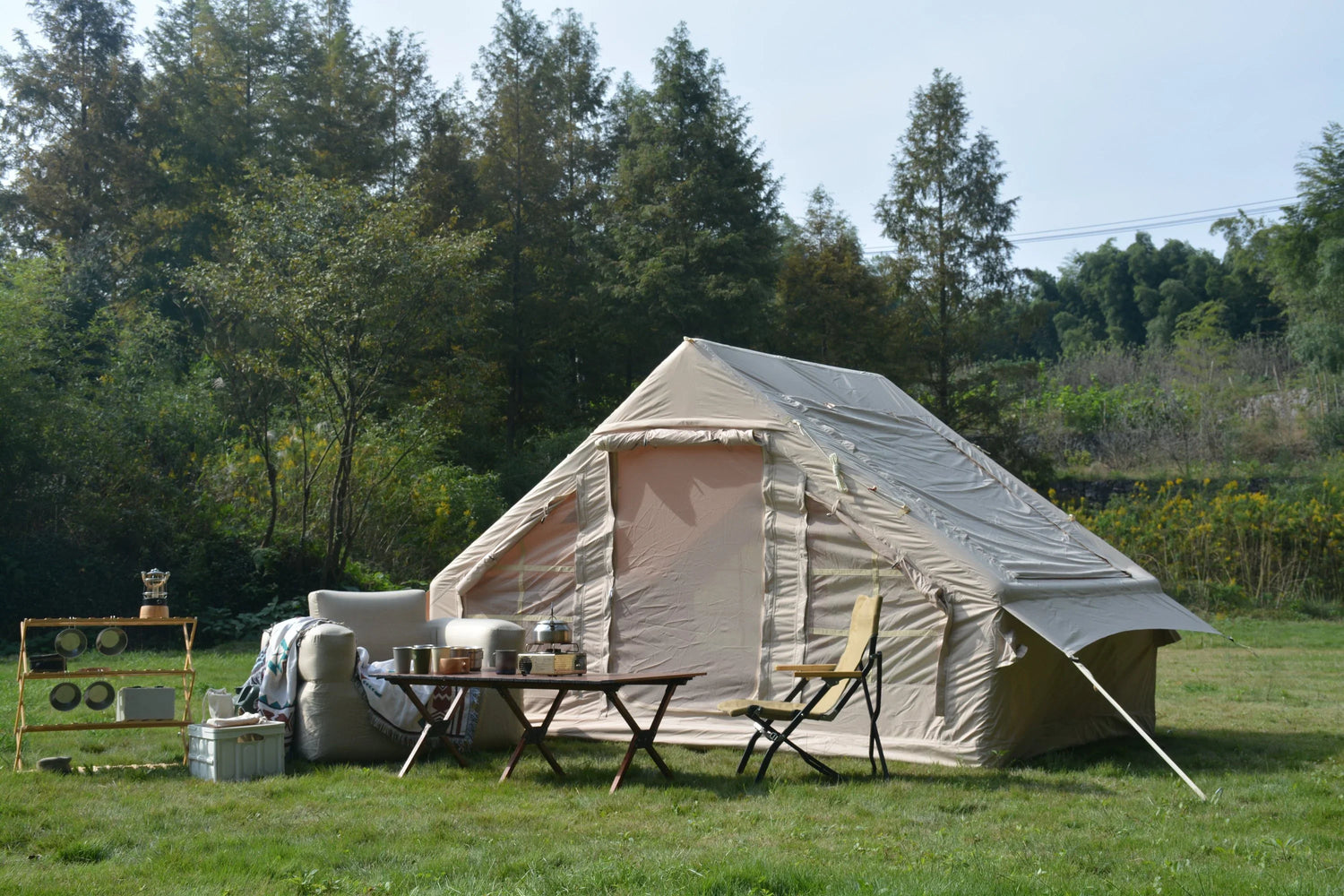 Tienda de campaña inflable de fácil instalación para 4 estaciones, con estructura inflable de alto rendimiento, para 4-6 personas, impermeable, resistente al viento, para exteriores, autoportante, inflable, portátil, color beige.